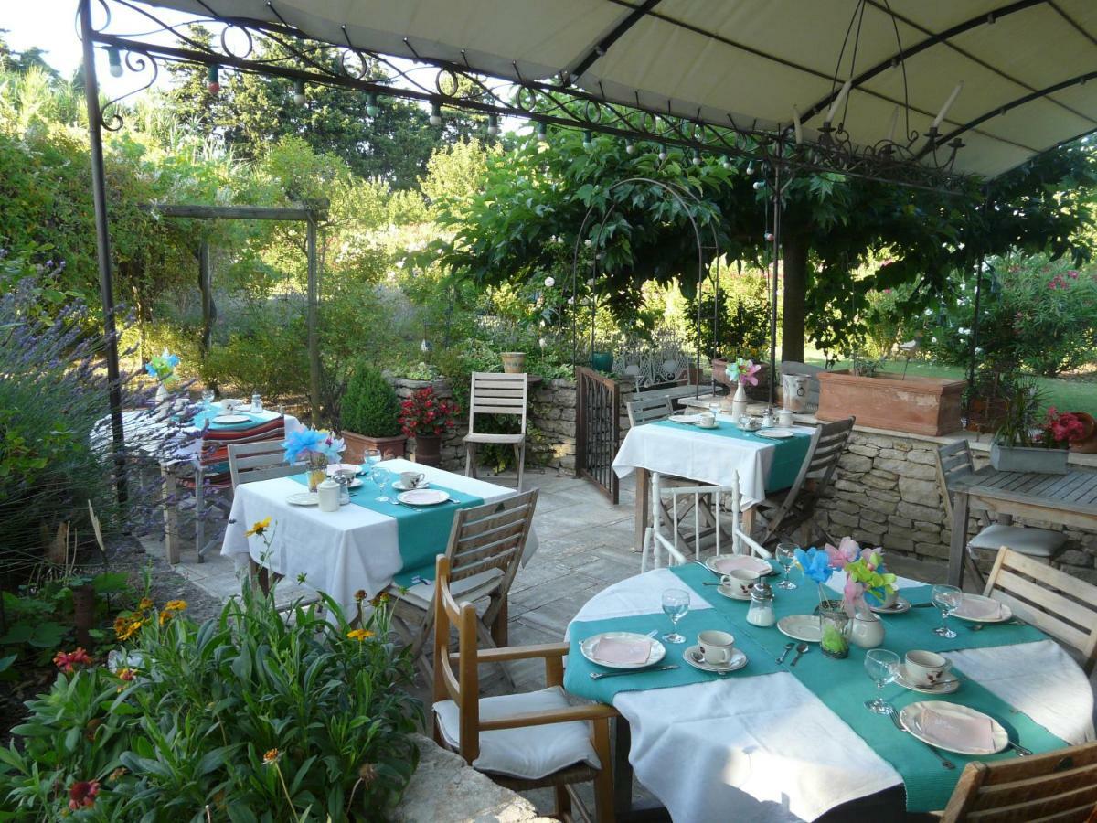 Bed and Breakfast La Capucine Lagnes Экстерьер фото