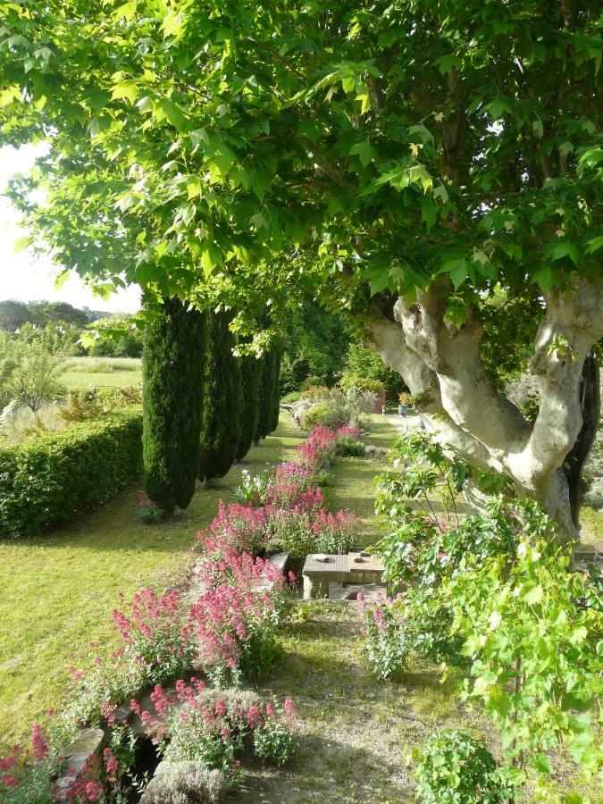 Bed and Breakfast La Capucine Lagnes Экстерьер фото