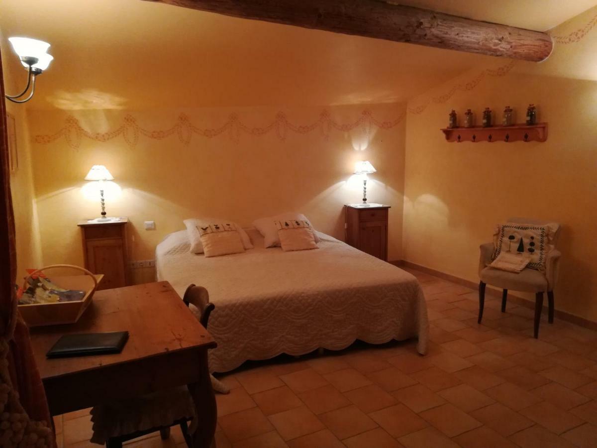 Bed and Breakfast La Capucine Lagnes Экстерьер фото